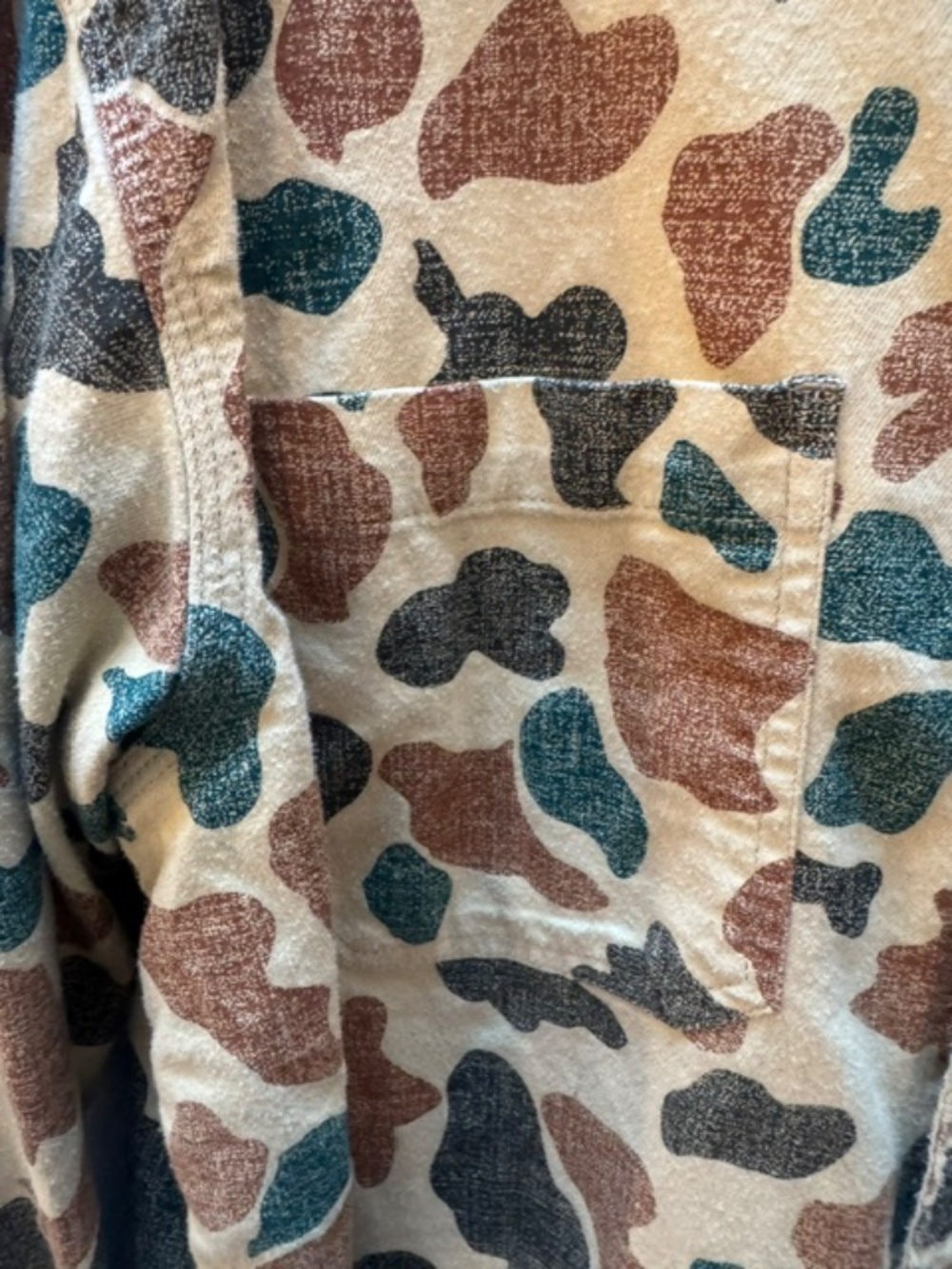 Men's Carhartt Duck Camo, Lightweight Flannel, Large - Picture 4 of 7